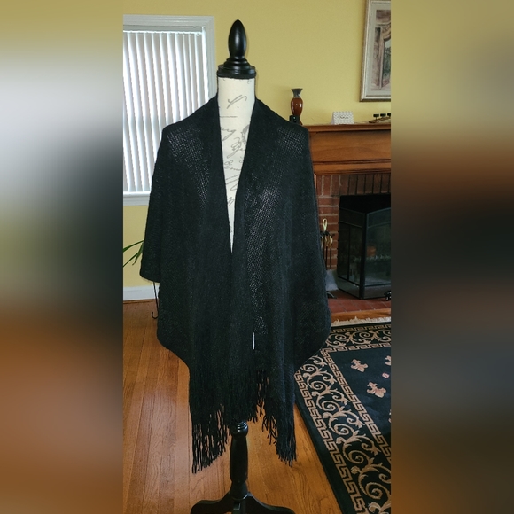 Sweater Cape - Picture 2 of 5